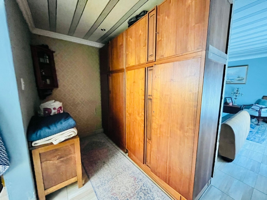 4 Bedroom Property for Sale in Bloemside 3 Free State